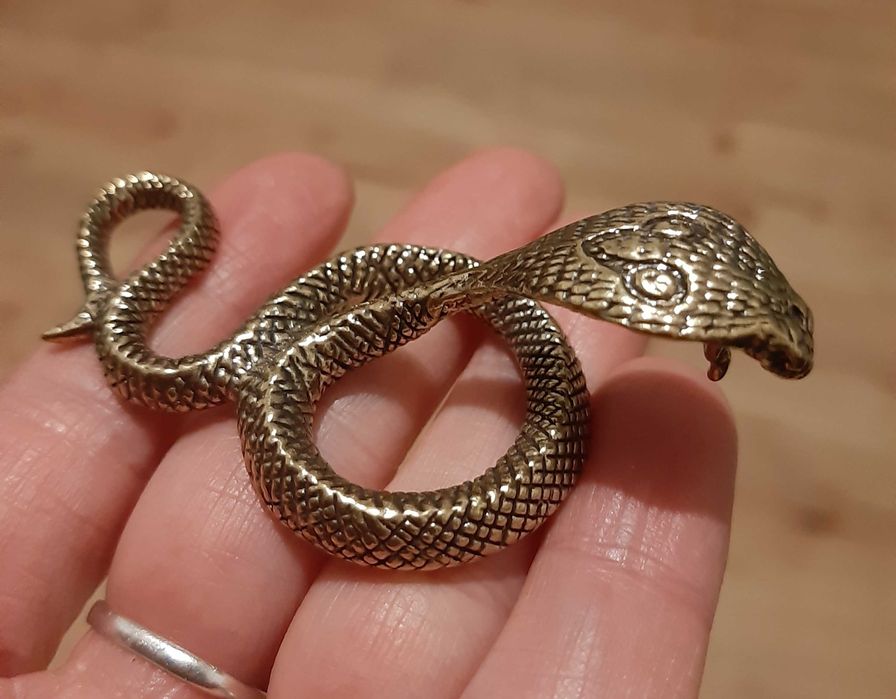 Figurka z mosiądzu wąż kobra dekoracja