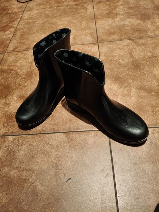 Czarne, niskie kalosze