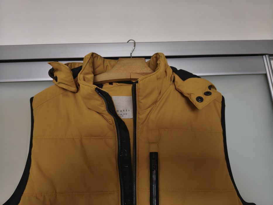 Bezrękawnik męski z kapturem Bugatti