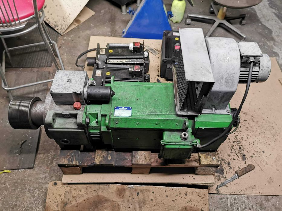 Silnik Baumuller GNAFF 132 LV 15kW wraz z przekładnią ZF Typ 2K15 I