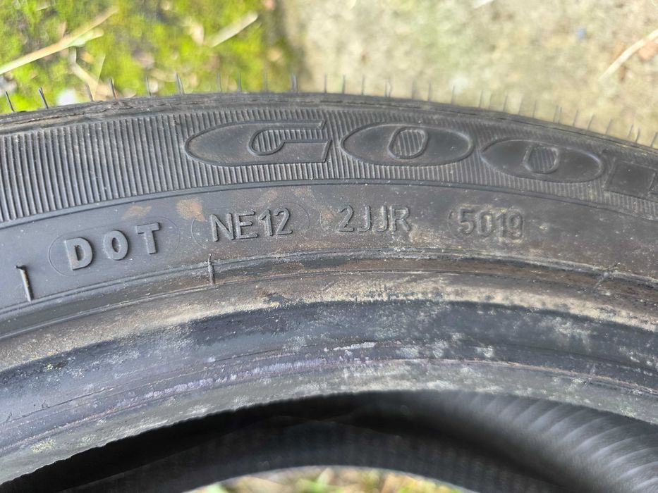goodyear exellence 255/45/r20 ГАРНИЙ СТАН