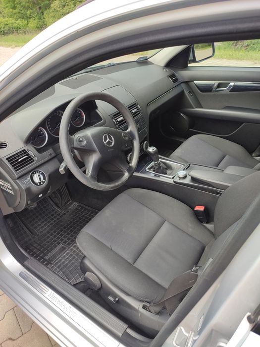 Samochód Mercedes