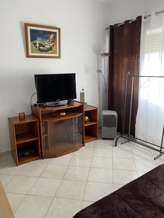 Quarto para arrendamento Rio de Mouro