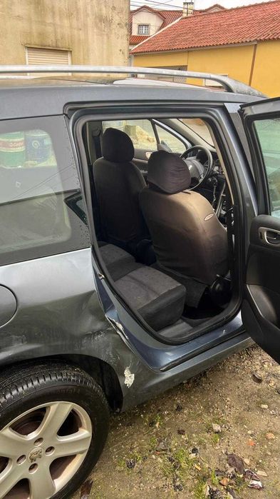 Peugeot 307 SW – Salvado (Dano Lateral)