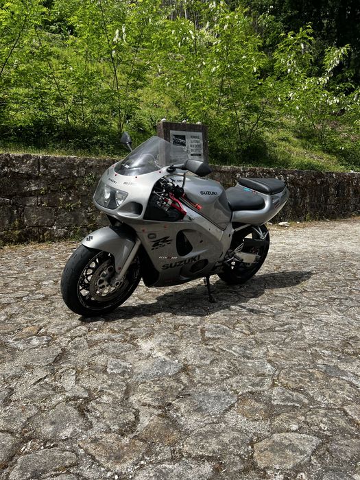 Suzuki gsx r600