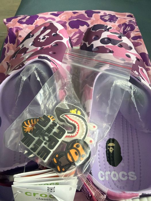Crocs fioletowe nowe z 5 dodatkowymi przypinkami