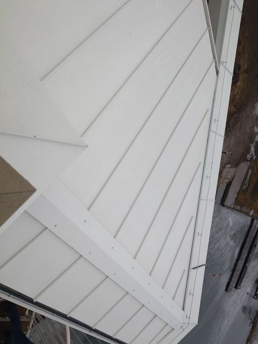 Obróbki blacharskie - Dekarz