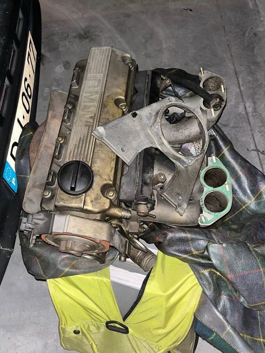 Cabeça de Motor - BMW E 30 ( 1985 a 1989 )  316 I
