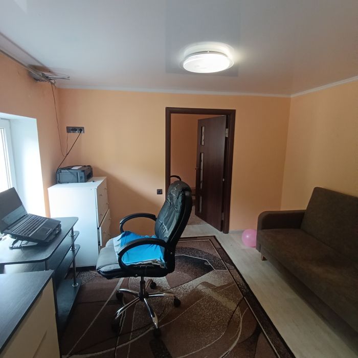 Продаю частину будинку 8 Слобідська - Погранична, Окремий двір, гараж