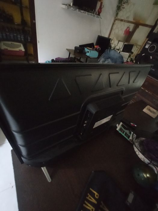 televisao tcl com defeito no ecra
