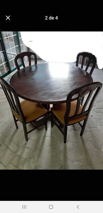 Mesa e 4 cadeiras