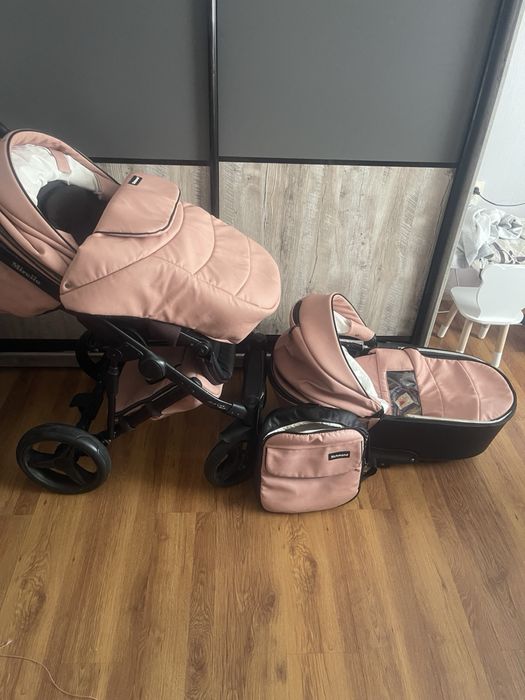Продам коляску 2 в 1