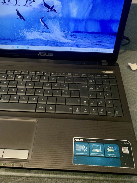 Portátil ASUS K53U com SSD novo