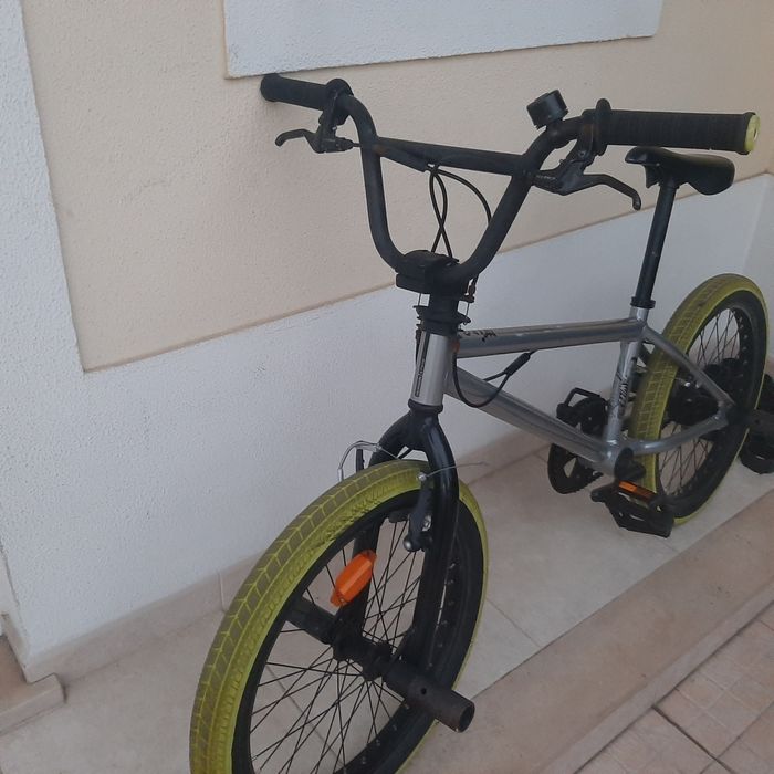 Bicicleta de manobras bmx