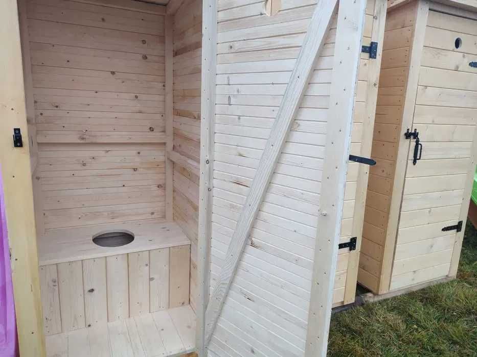 toaleta drewniana WC kibelek