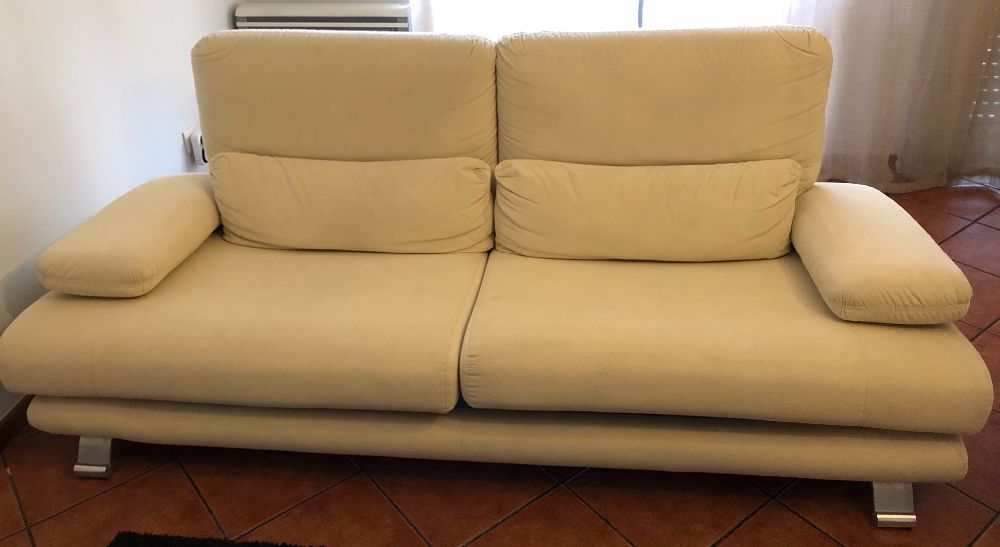 Conjunto de sofás AQUINOS em ótimo estado Lamego (Almacave E Sé) • OLX