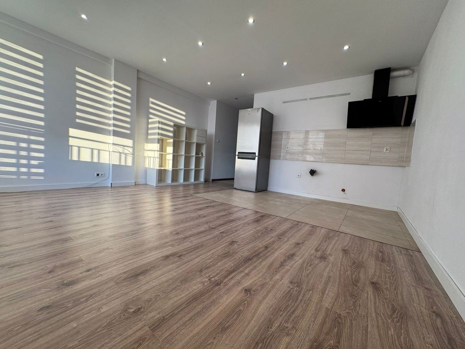 Mieszkanie 2 Pokojowe z Dużym Balkonem i Garażem Podziemnym