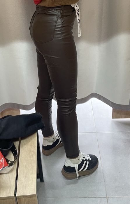 Шкіряні штани шоколадного кольору