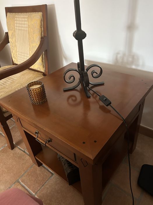 Mesa de centro em cerejeira
