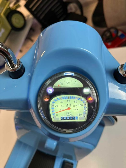 Vespa PX 125 - 12 Volts -  Criança