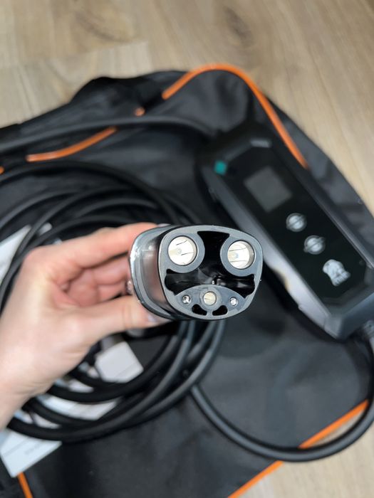 Зарядка для авто tesla  3.5KW 16A, зарядний пристрій Новий