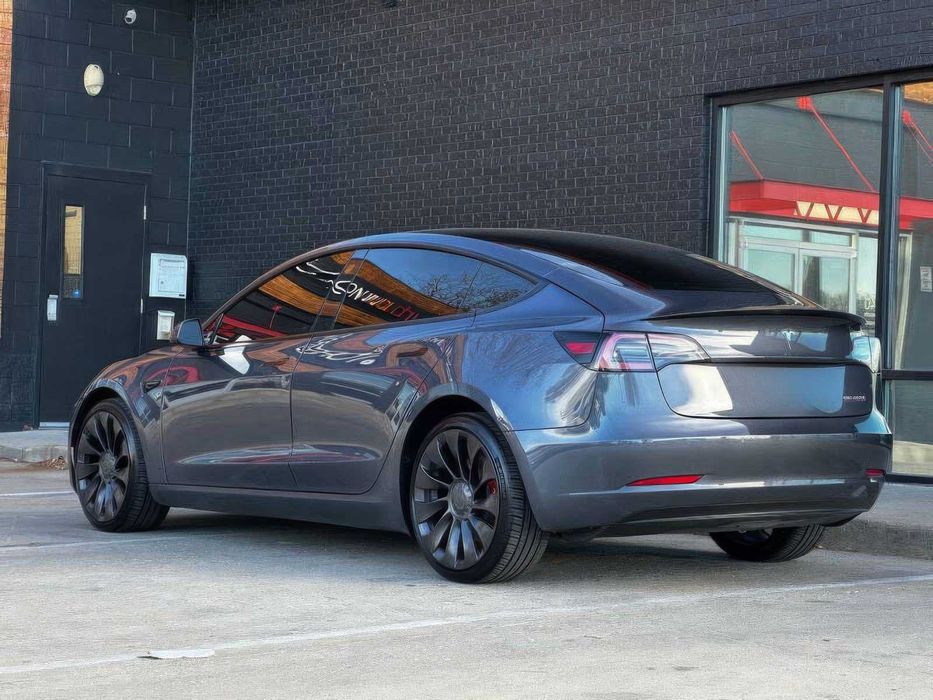 Tesla Model 3 Performance      2022