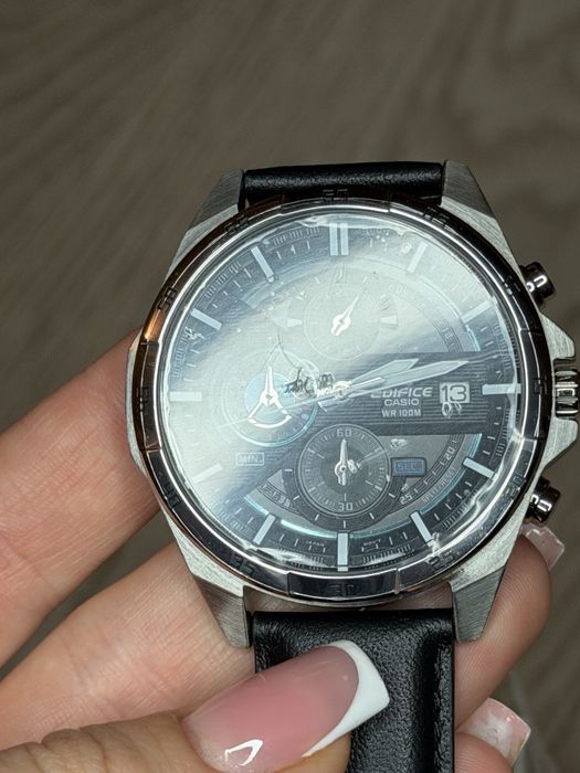 Нові чоловічі годинники Casio Edifice