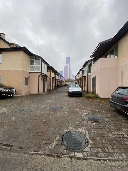 Продаж таунхауса вул. Зоряна 31, с.Білогородка.