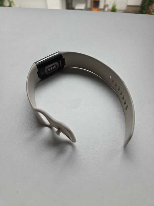 Sprzedam Fitbit Charge 5