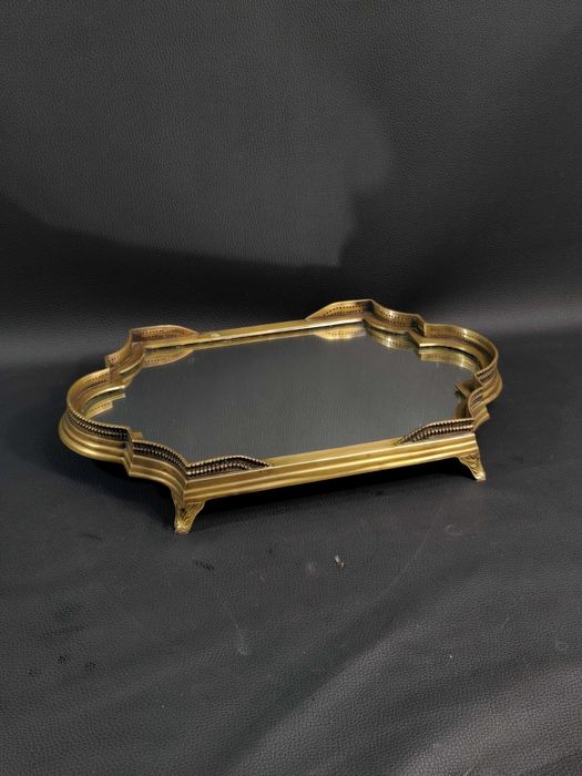 Taca Rzeźbiona Z Lustrem