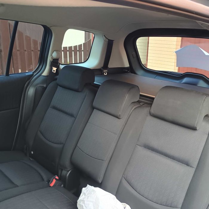 Sprzedam Mazda 5 2010 r
