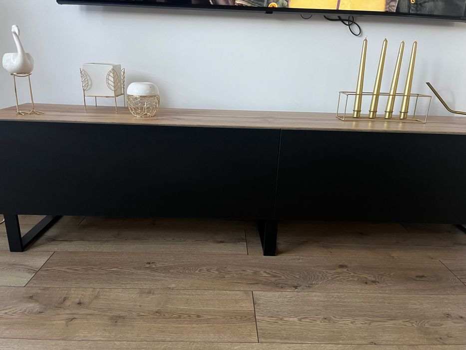 Szafka pod telewizor