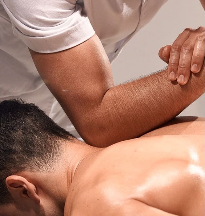 Massagista massoterapeuta