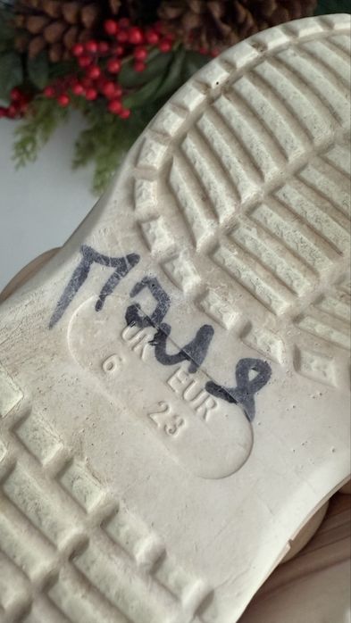 Крокси next 6 . 23 розмір