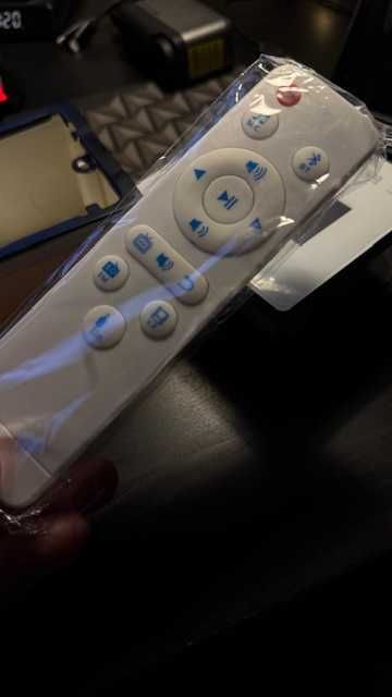 HIFI Music - (Espelho com Bluthoot e ligação Colunas e Aux.)