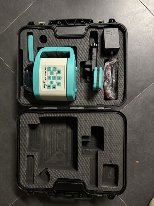 Triax mp 500hv niwelator laser