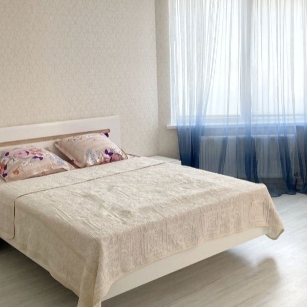 Посуточно квартира Таирова, Киевский , пр-т Небесной сотни, Сити Центр