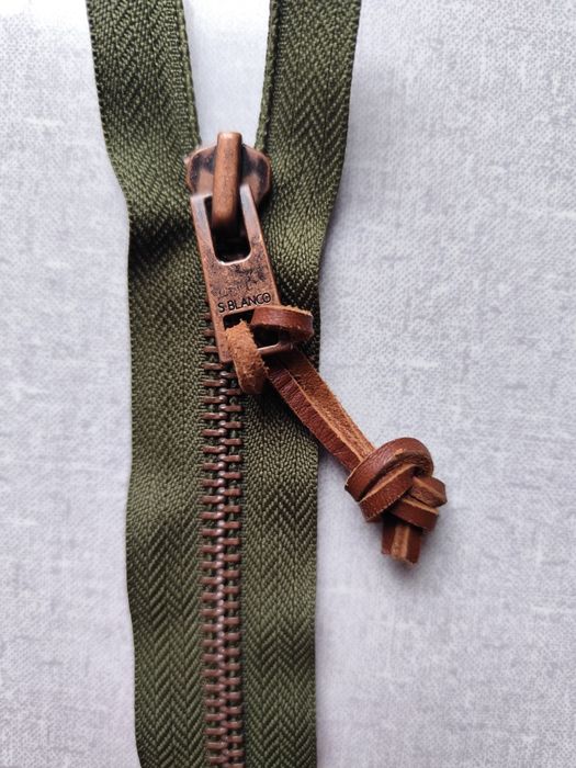 Шнур Італія Натуральна  шкіра квадратний 3,5 мм