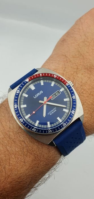 Piękny Lorus Automatic PEPSI - Day Date