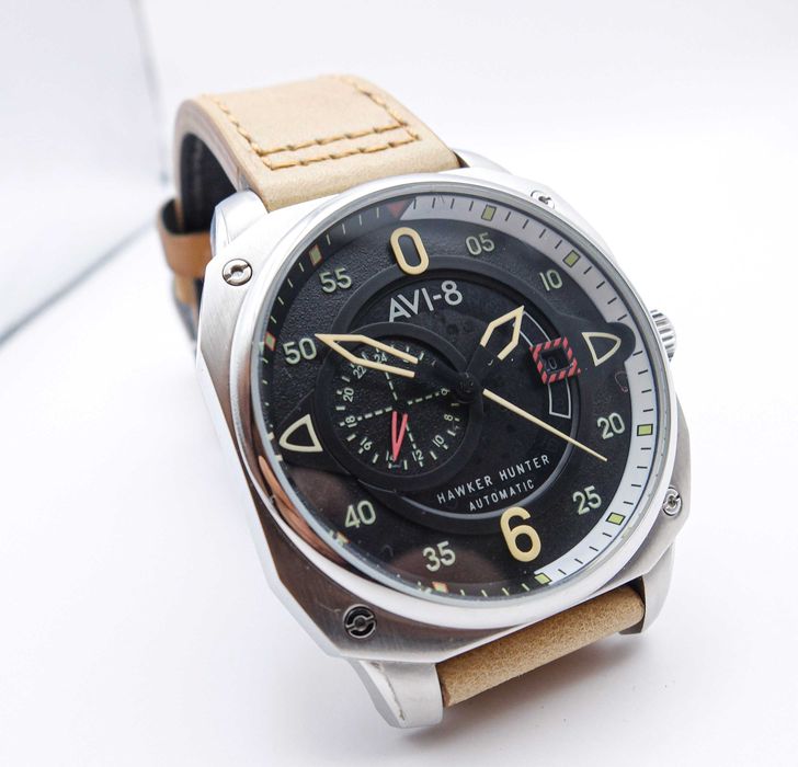 Relógio AVI-8 Hawker Hunter 4043-01 Automatic – Como Novo (com caixa original)
