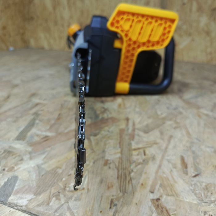 Nieużywana piła łańcuchowa elektryczna pilarka