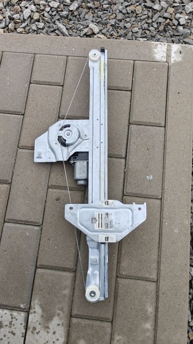 Podnośnik mechanizm szyby lewy  Berlingo partner 08-18