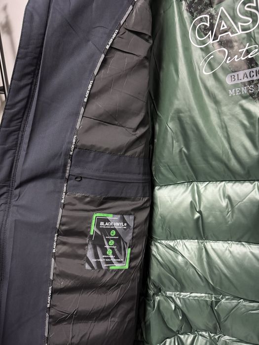 Чоловіча зимова куртка від бренду Black Vinyl.