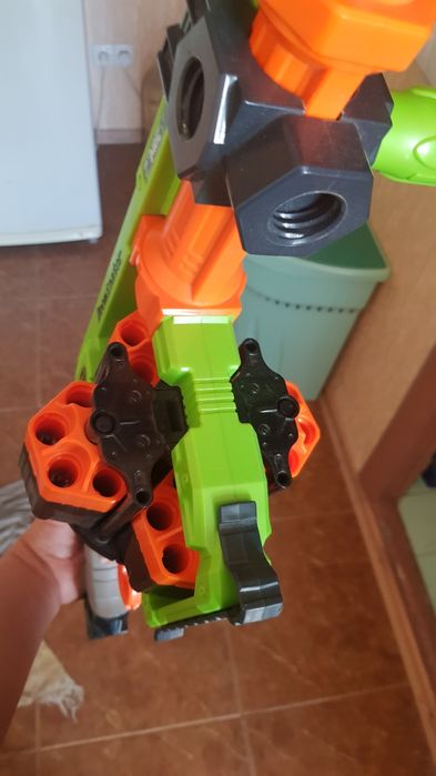 Nerf Zombie Strike Doominator