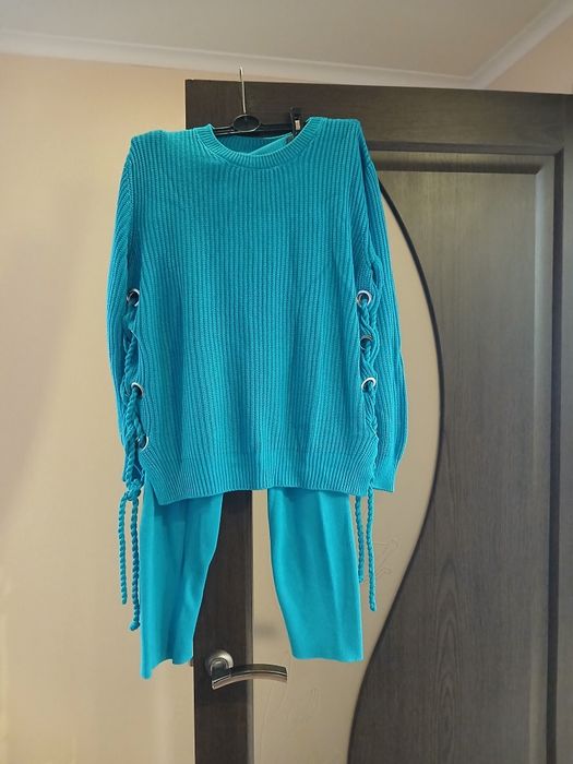 Прогулочний,спортивний костюм