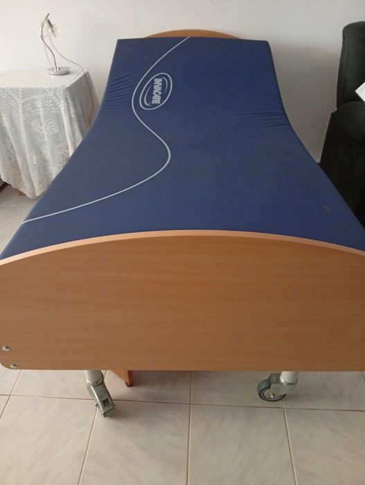 Cama articulada eléctrica