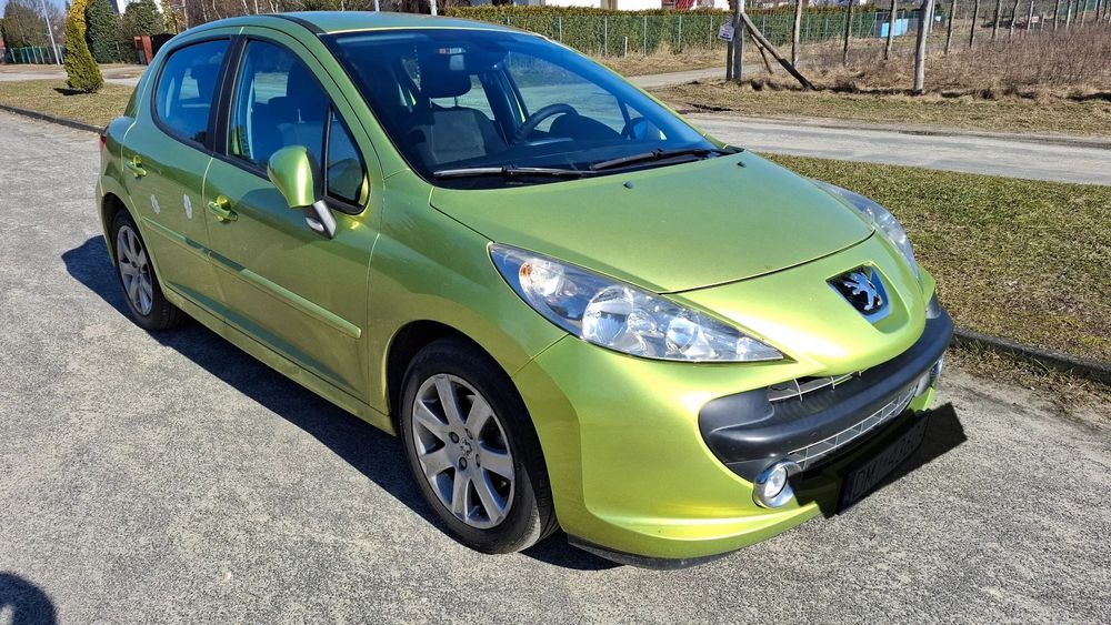 Peugeot 207 Automat, niski przebieg, bogata wersja.