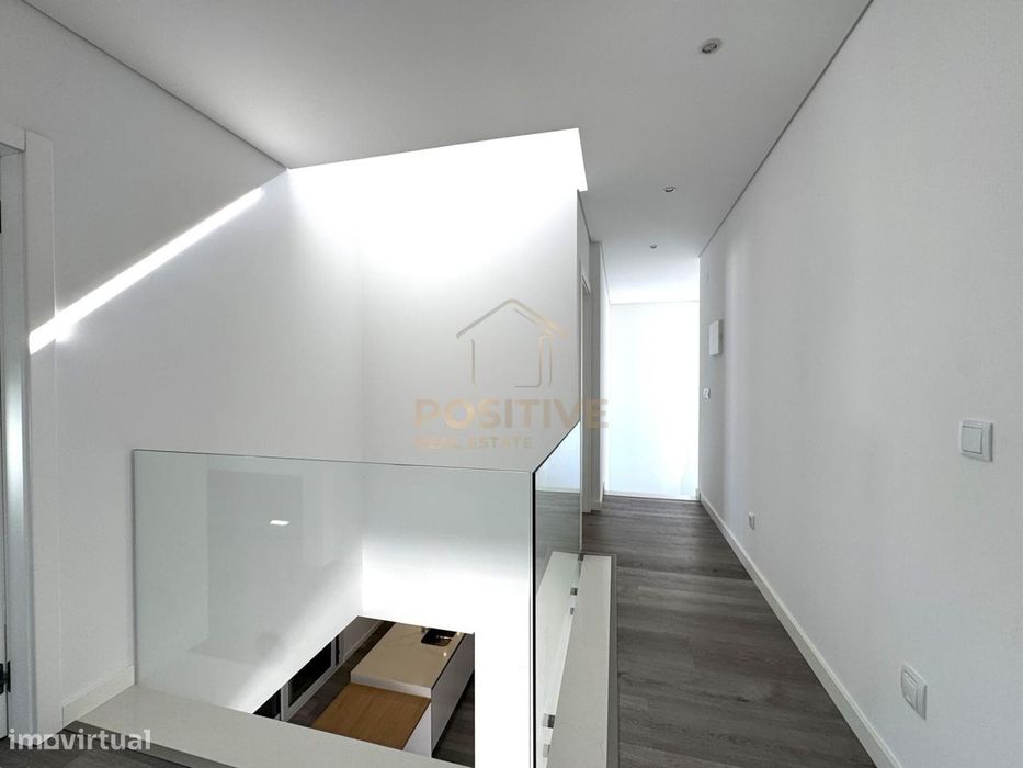 Moradia T4 em Vale de Milhaços | Espaço, luz natural |  A33 e A2 | A 2