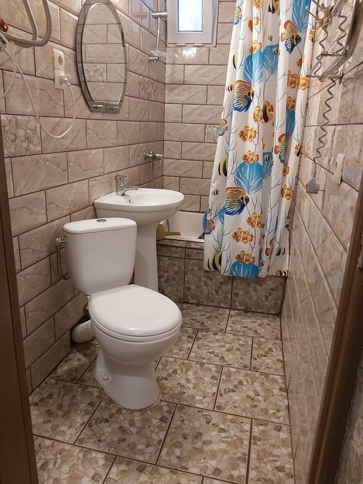 ВІЛЬНО з 25.02 Власник вул Річки. Двокімнатна квартира з кухнею, центр