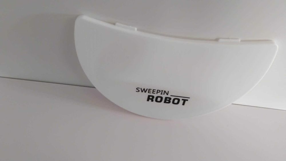 Mini robot aspirador sweepin, branco, utilizado uma vez para experimentar.